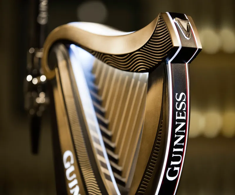 A cosa serve la pallina nella Guinness e perche' ha una spina diversa?