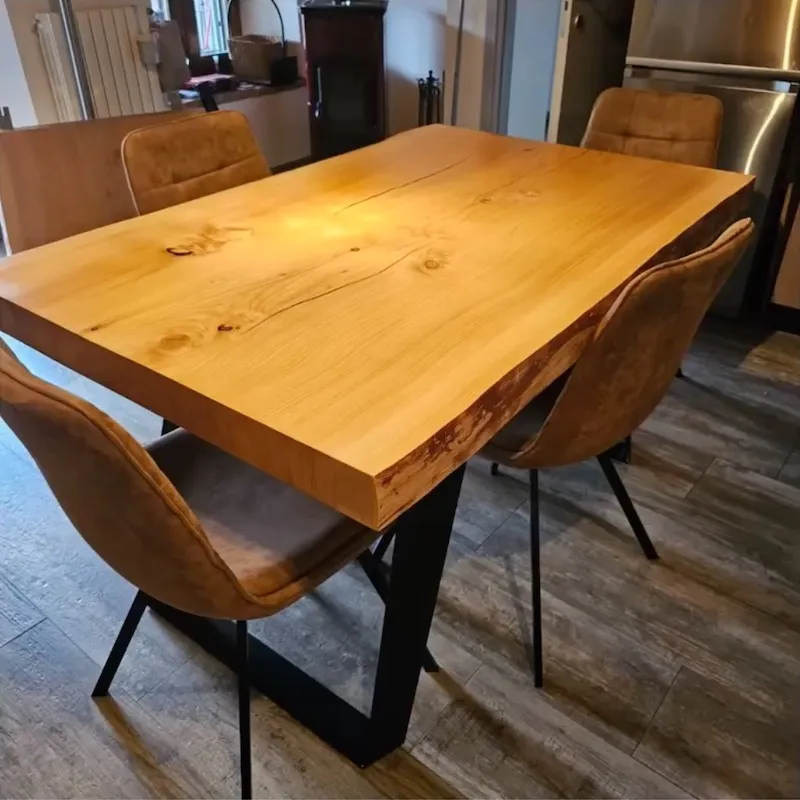 Tavolo in legno massello di cedro del Libano secolare