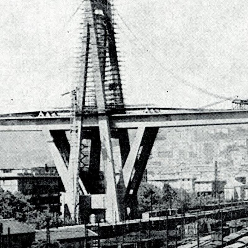 Crolla a Genova il Ponte Morandi