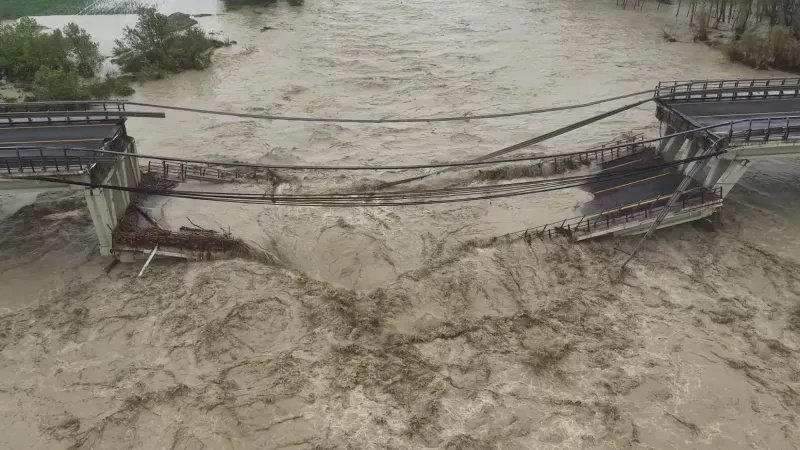 Crollo Ponte Trigno SS16