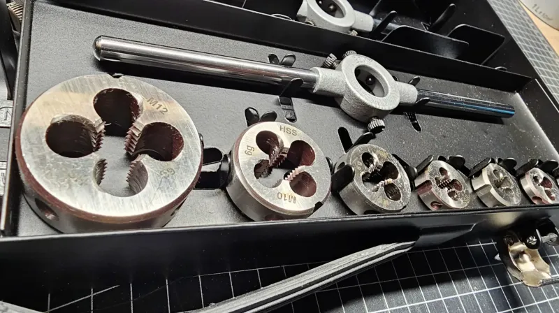 Filettatura esterna con la Filiera: come creare filetti su tubi e barre