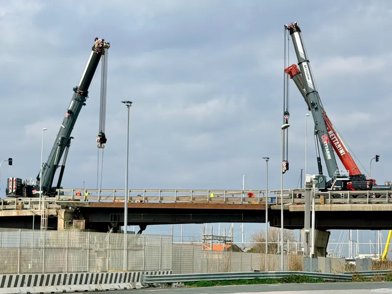Riapre il Ponte mobile Navicelli verso la Darsena